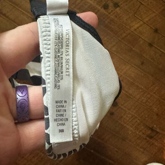 Victoria’s Secret sporty multicolored padded 36B racerback bra - Picture 3 of 3